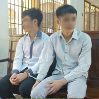 Pháp luật - Bé gái 12 tuổi nhậu say bị 2 bạn trai hãm hiếp