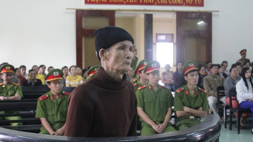 Chém chết con dâu và bạn trai, ông lão lĩnh án - 1
