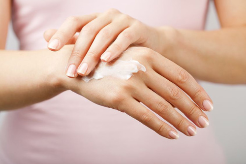 5 cách cho đôi tay không nứt nẻ - 2