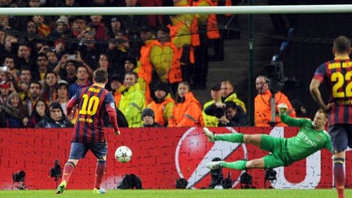 Messi, Ozil & penalty: Như là định mệnh - 1