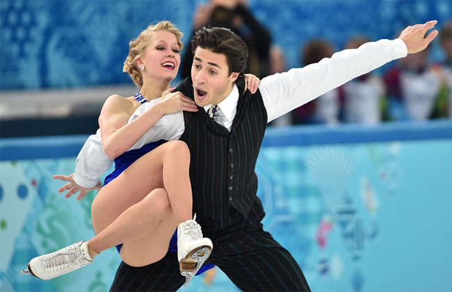 Cặp đôi Kaitlyn Weaver và Andrew Poje của Canada với màn trình diễn đẹp mắt
