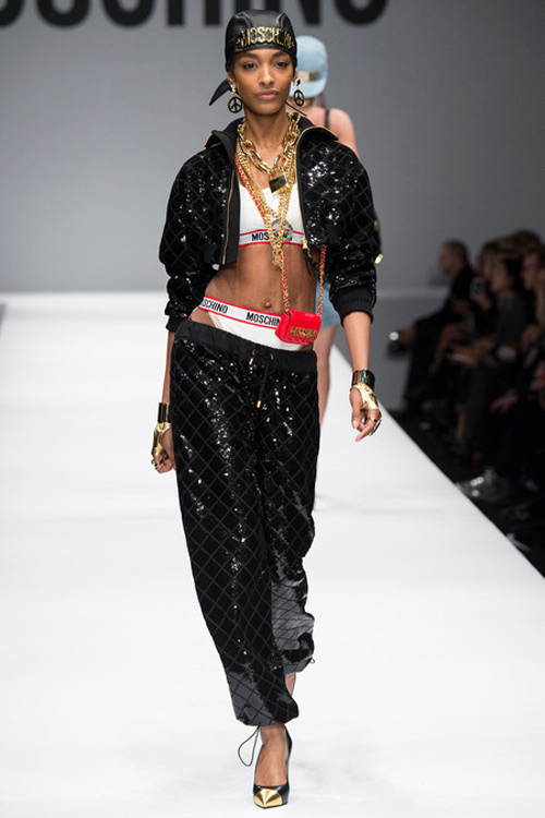 Sự lai tạp đáng thất vọng của Moschino! - 9