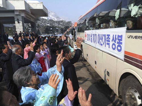 Ngày cuối cuộc đoàn tụ Hàn-Triều ngập trong nước mắt - 2