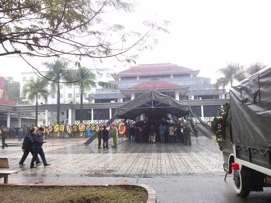 Lễ tang Tướng Ngọ trong thời tiết mưa lạnh - 3