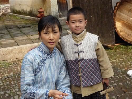 Mẹ chồng nàng dâu: Cảm động nàng dâu thảo - 1