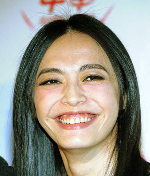 Ngã ngửa với nụ cười méo mó của sao Á Âu - 6