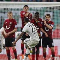 Bóng đá - Hannover – Bayern: Băng băng tới đích