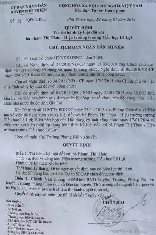 Bớt xén tiền hỗ trợ HS, hiệu trưởng bị kỷ luật - 1