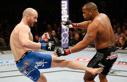 UFC 170: Hạ knock-out nhờ liên hoàn đấm - 1