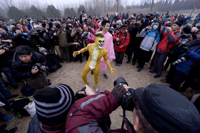 Cuộc thi chạy độc đáo Undie Run đã diễn ra tại công viên Olympic Forest ở Bắc Kinh vào ngày 23/2 vừa qua.
