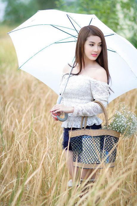 10 hot girl gây sốt khi đóng MV ca nhạc - 3