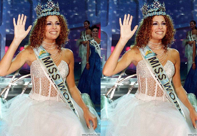 Linor Abargil phút đăng quang Hoa hậu Thế giới năm 1998.
