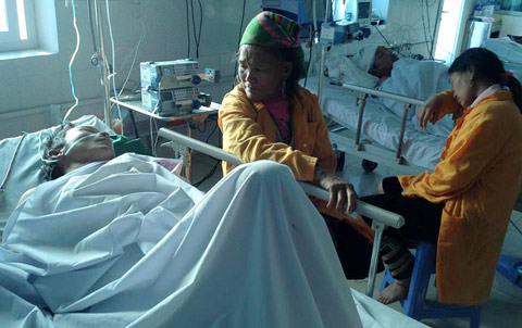 Vụ sập cầu ở Lai Châu: 7 nạn nhân vẫn nguy kịch - 1