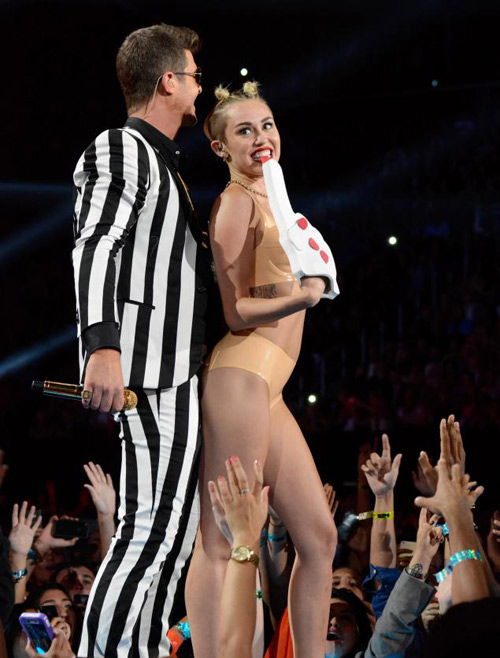 ‘Vụ Miley Cyrus’ là đỉnh điểm đổ vỡ nhà Robin Thicke - 1
