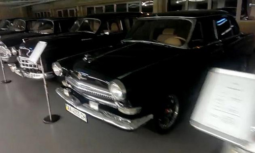 “Choáng”: Tổng thống Ukraina sở hữu 70 chiếc xe “độc” - 11