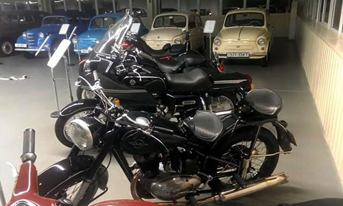 “Choáng”: Tổng thống Ukraina sở hữu 70 chiếc xe “độc” - 2