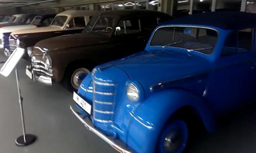 “Choáng”: Tổng thống Ukraina sở hữu 70 chiếc xe “độc” - 10