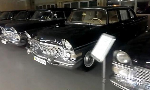 “Choáng”: Tổng thống Ukraina sở hữu 70 chiếc xe “độc” - 8