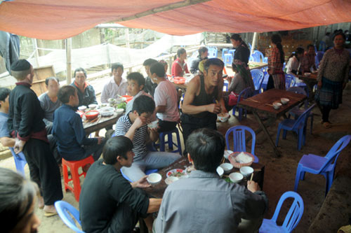 Hình ảnh đau thương nơi cầu tử thần Chu Va - 9