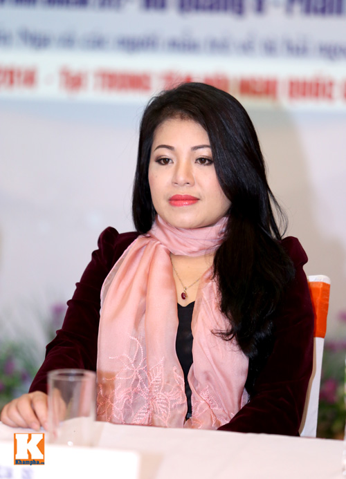 Diva nhạc đỏ 'không sợ' Chế Linh - 2