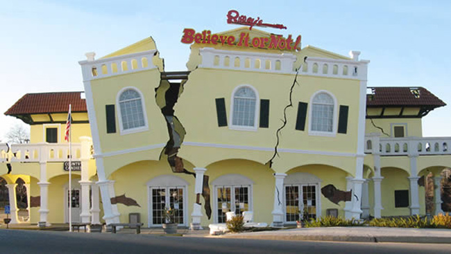 Trong ảnh là viện bảo tàng "Ripley's Believe or not" tại Branson, Missouri, Mỹ.
