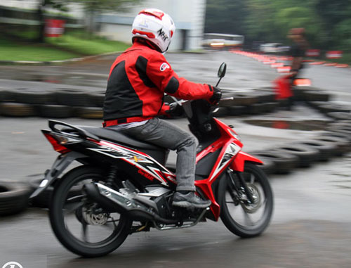 Honda Supra X 125 Fi ra mắt giá 28 triệu đồng - 8
