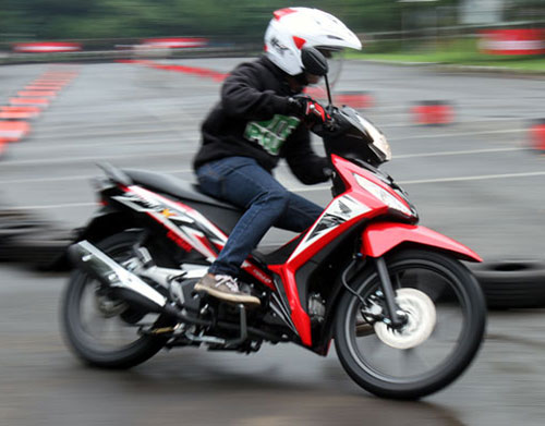 Honda Supra X 125 Fi ra mắt giá 28 triệu đồng - 9