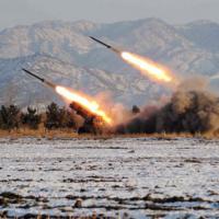 Tin tức trong ngày - Triều Tiên bất ngờ phóng một loạt tên lửa