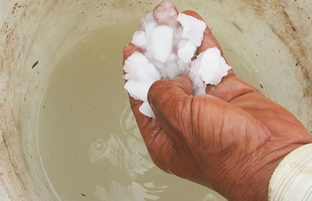 Tạm giữ hơn 1,2 tấn phân bón NPK giả - 2