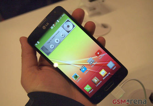 LG ra mắt bộ 3 smartphone giá mềm - 1