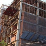 Tin tức trong ngày - Sập giàn giáo, hai công nhân chết thảm