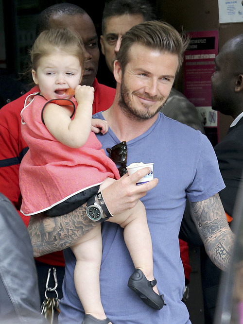 Con gái Beckham sành điệu ngay khi lọt lòng - 19