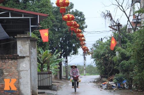 Đèn lồng "lạ" vẫn "đỏ phố, đỏ làng" ở Hà Nội - 4