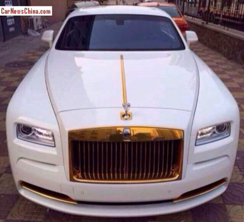 White and gold custom Rolls royce wraith  Luxury cars rolls royce Rolls  royce Rolls royce wraith