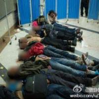 Vụ thảm sát 33 người ở TQ: Khủng bố Tân Cương
