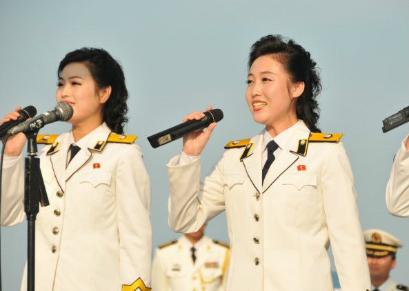 Xinh như mộng dàn nhạc nữ hải quân Triều Tiên - 6
