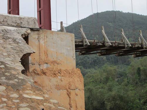 Cây cầu treo "treo" tính mạng hàng trăm người ở Quảng Ninh - 6