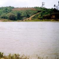 Pháp luật - Mẹ ném con trai 3 tháng tuổi xuống sông