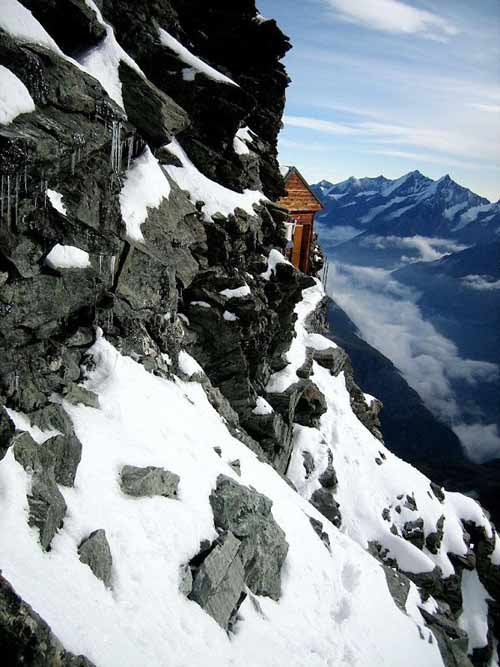 Nơi trú ẩn chênh vênh trên sườn núi Thụy Sĩ - 1