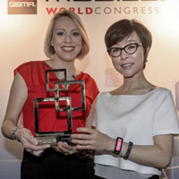 Công nghệ thông tin - Samsung Gear Fit ẵm giải "thiết bị di động xuất sắc nhất"