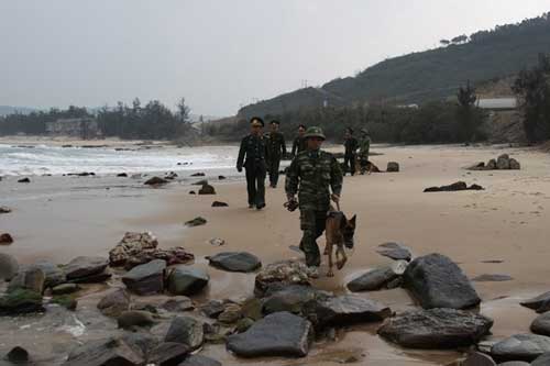 Ảnh: Theo chân chiến sĩ biên phòng đi tuần tra - 7