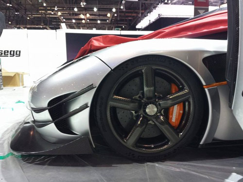 Koenigsegg One:1 đã có mặt tại Geneva kèm giá khủng - 12