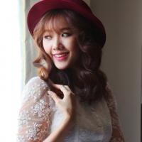 Ngôi sao điện ảnh - Hari Won đẹp dịu dàng đón nắng sớm