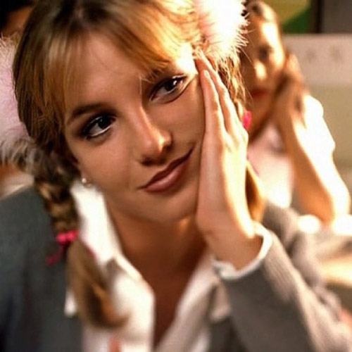 Britney Spears khi xinh đẹp lúc thảm họa - 2