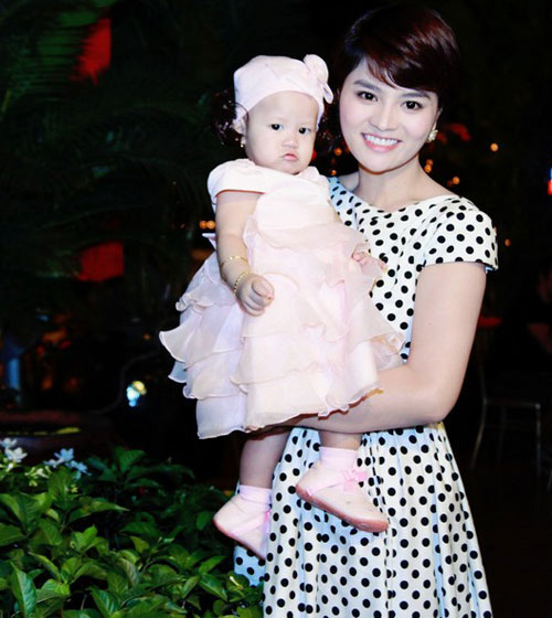 Con gái Vũ Thu Phương hot hơn mẹ - 2