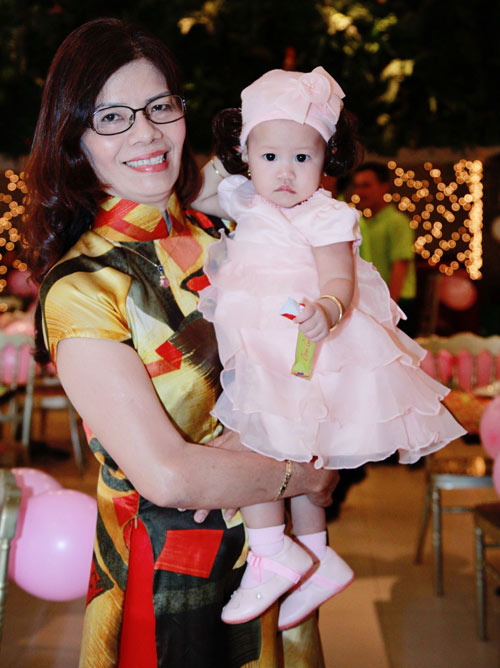 Con gái Vũ Thu Phương hot hơn mẹ - 11