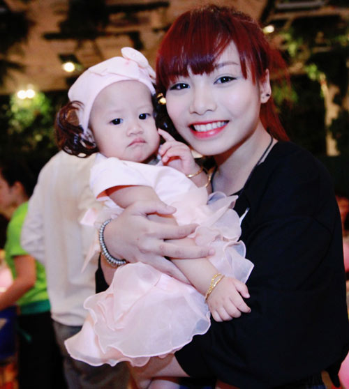 Con gái Vũ Thu Phương hot hơn mẹ - 15