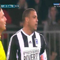 Bóng đá - Ro béo vẫn đảo chân như "rang lạc" ở tuổi 37