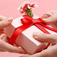 Bạn trẻ - Cuộc sống - Thám thính sếp để chọn quà 8/3