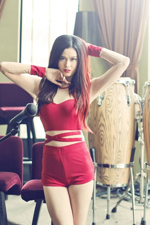 Hai người đẹp bất ngờ "bốc lửa dữ dội" - 9